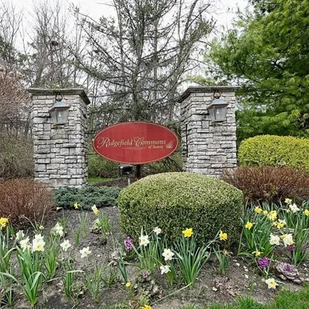 Buy this 2 bed condo on 70 Winding Way in Hardyston Township, NJ 07419