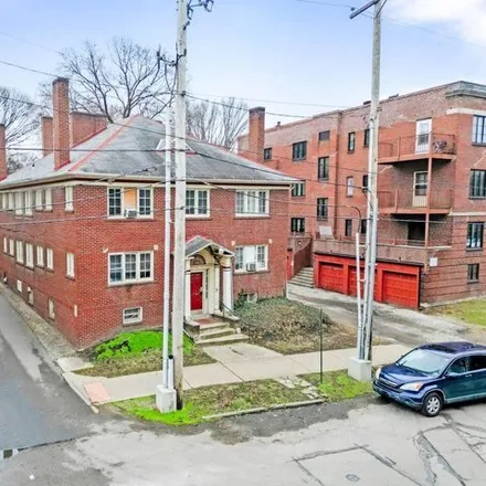 Buy this studio house on 29 West First Avenue in Columbus, OH 43201
