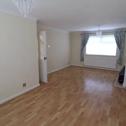 Image 4 - Bedford Avenue East, Ellesmere Port, CH65 6TS, United Kingdom - Apartment for rent