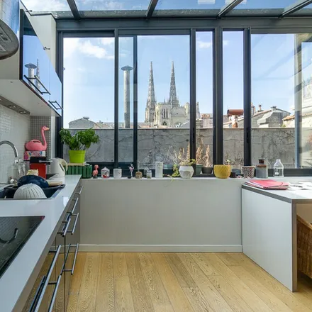 Rent this 2 bed apartment on Palais Rohan in Rue Bouffard, 33000 Bordeaux