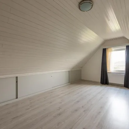 Rent this 4 bed apartment on Boeketweg 26 in 6003 RG Weert, Netherlands
