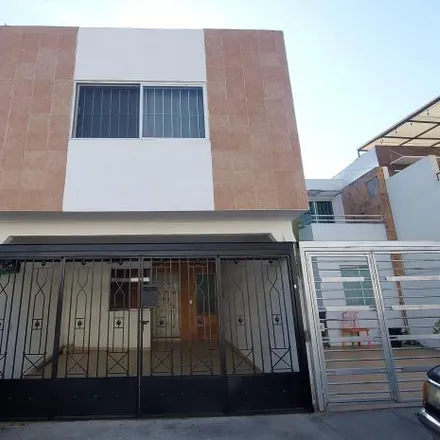 Rent this 3 bed house on Calle Laurel de la India in 45593 Tlaquepaque, JAL