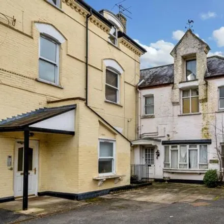 Buy this 2 bed duplex on 20 Oakleigh Park South in Oakleigh Park, London