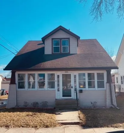 Buy this 3 bed house on 1639 North 16th Street in Sheboygan, WI 53081