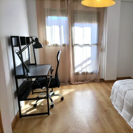 Image 5 - Carrer del Riu Jalón, 46011 Valencia, Spain - Room for rent