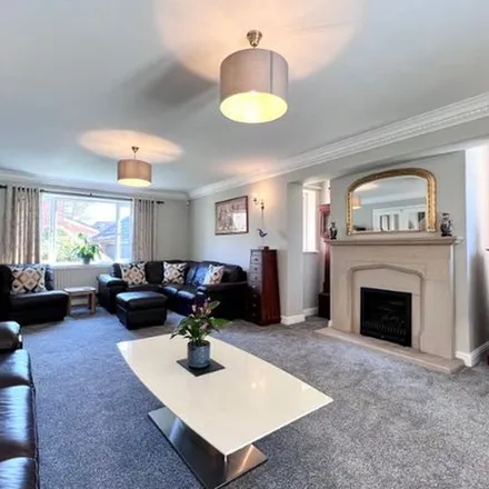 Rent this 5 bed apartment on Ravens Holme in Bolton, BL1 5TN