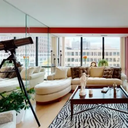 Buy this 2 bed apartment on #w3a,125 Sw Jefferson Street