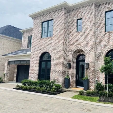 Buy this 5 bed house on 32 South Briar Hollow Lane in Houston, TX 77027
