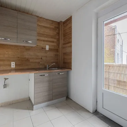 Image 4 - Rue du Moria, 6032 Charleroi, Belgium - Apartment for rent