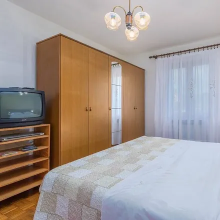 Image 5 - 52448 Sveti Lovreč Pazenatički, Croatia - Apartment for rent