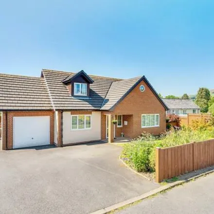 Buy this 3 bed house on Sunny Bank in Wye, Kent