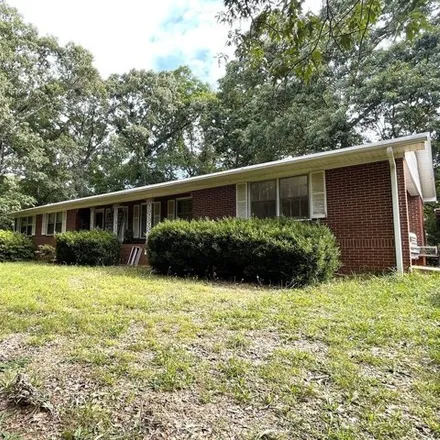 Buy this 3 bed house on 2709 Ray Weaver Rd in Canon, Georgia