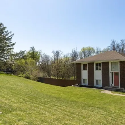 Buy this 3 bed house on 701 Robin Lane in Villa Hills, Kenton County