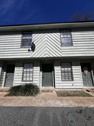 Rent this 2 bed condo on 1403 McCauley Road in Tallahassee, FL 32308