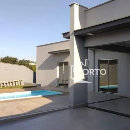 Buy this 3 bed house on Rua Luiz Gonzaga Barbosa Lima in Vila Industrial, Piracicaba - SP