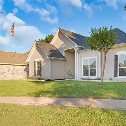Image 4 - 4906 Meadow Vista Pl, Garland, Texas, 75043 - House for sale