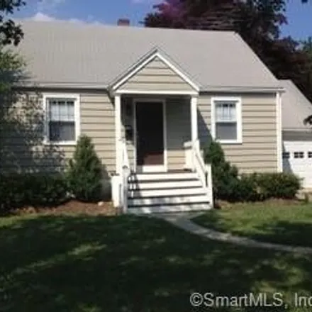 Rent this 4 bed house on 417 Reef Road in Fairfield, CT 06824