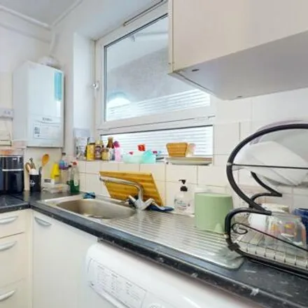 Image 4 - Landin House, Thomas Road, Bromley-by-Bow, London, E14 7AN, United Kingdom - Apartment for sale