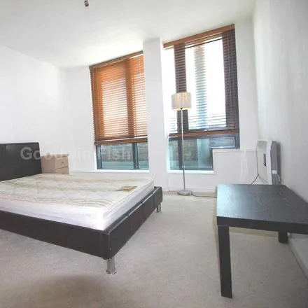 Image 5 - City South, City Road East, Manchester, M15 4TD, United Kingdom - Apartment for rent