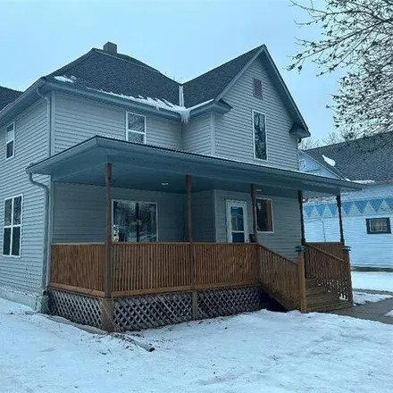 Buy this 3 bed house on 731 Merriam Avenue in Montevideo, MN 56265