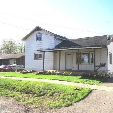Buy this 3 bed house on 143 Water Street in Hudson, Lenawee County