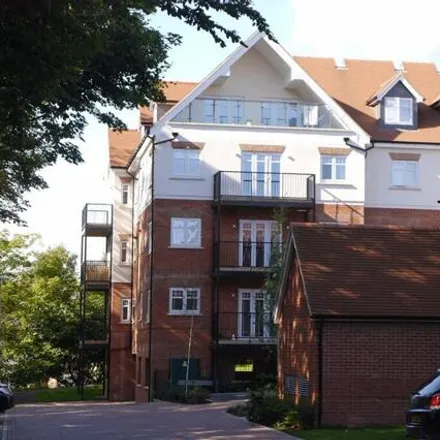Rent this 2 bed apartment on Clare Road in Maidenhead, SL6 4DQ