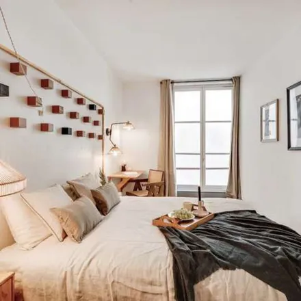 Image 4 - 38 Rue Dauphine, 75006 Paris, France - Apartment for rent