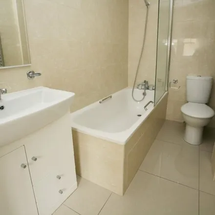 Image 7 - Colstead House, Timberland Road, St. George in the East, London, E1 2NT, United Kingdom - Apartment for rent