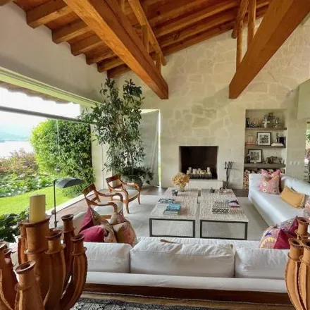Buy this 5 bed house on Privada Vista Sur in 51200 Valle de Bravo, MEX