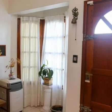 Buy this 4 bed house on Juramento 5547 in Carapachay, Vicente López