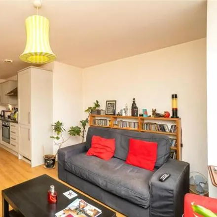 Image 5 - Beacon Tower, Lodge Causeway, Bristol, BS16 3HQ, United Kingdom - Apartment for sale