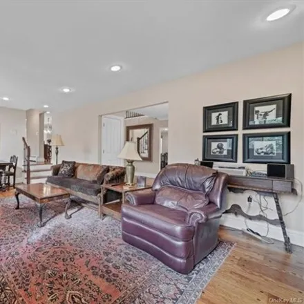 Image 7 - 13 Suderland Place, Village of Suffern, NY 10901, USA - House for sale