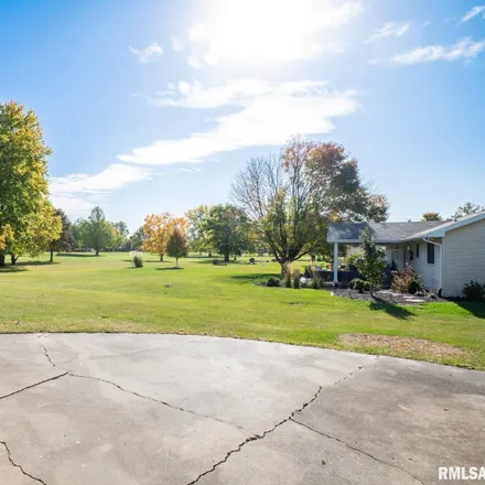 Image 3 - Pekin Country Club, 310 Country Club Drive, North Pekin, Tazewell County, IL 61554, USA - House for sale