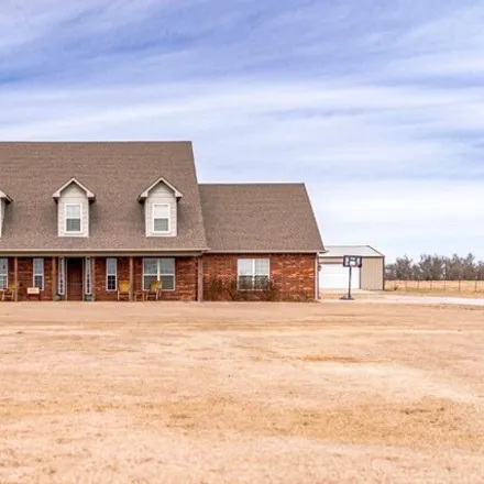 Buy this 4 bed house on 36006 Moccasin Trail Road in Pottawatomie County, OK 74804