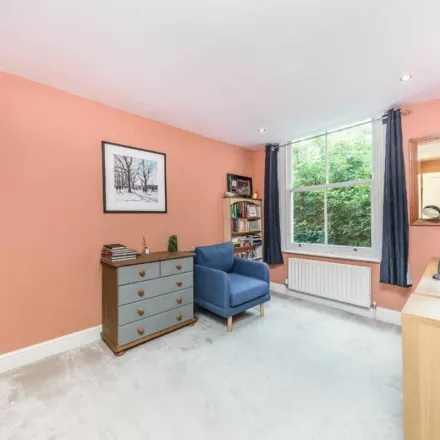 Image 1 - Holmewood Gardens, London, SW2 3RT, United Kingdom - Apartment for rent