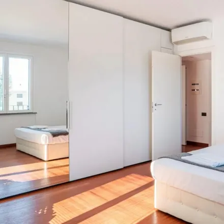 Image 3 - Via Neera, 20141 Milan MI, Italy - Apartment for rent