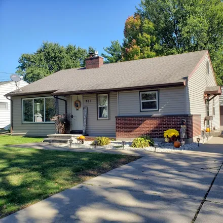 Buy this 3 bed house on 701 South Felker Avenue in Marshfield, WI 54449