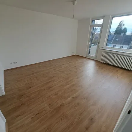 Image 5 - Schweizer Straße 71, 47058 Duisburg, Germany - Apartment for rent