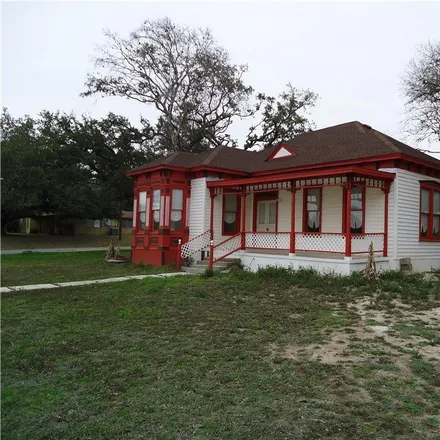 Image 2 - 349 North Jefferson Street, Goliad, TX 77963, USA - House for sale