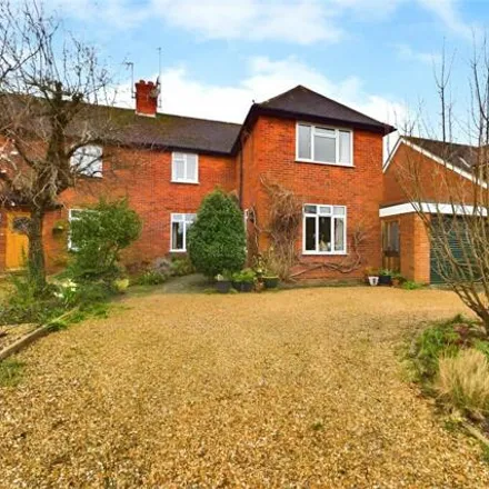 Buy this 3 bed duplex on Westwood Road in Reading, RG31 6LH