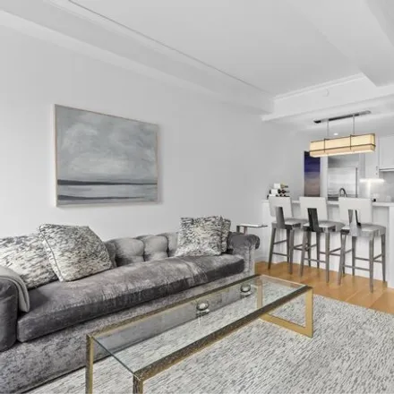 Image 2 - 227 East 19th Street, New York, NY 10003, USA - Condo for sale