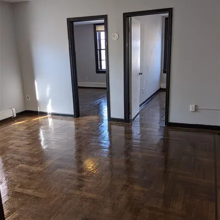 Image 7 - Old Bergen Road at Bartholdi Avenue, Old Bergen Road, Greenville, Jersey City, NJ 07305, USA - Apartment for rent