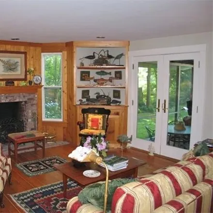 Image 4 - 709 Old County Road, West Tisbury, Dukes County, MA 02575, USA - House for rent