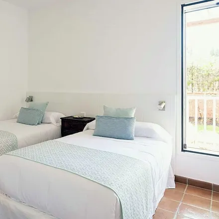 Rent this 4 bed house on 35100 San Bartolomé de Tirajana