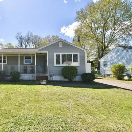 Buy this 3 bed house on 88 Paradise Street in Aldenville, Chicopee