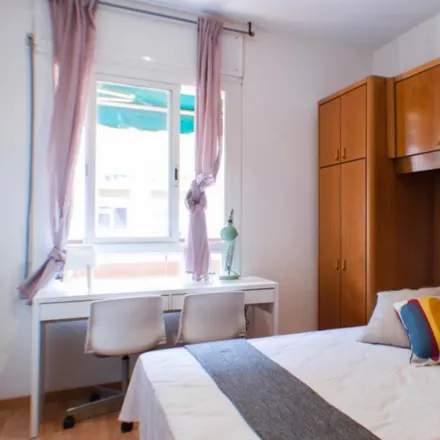 Rent this 5 bed room on Carrer del Comte d'Urgell in 140-134, 08011 Barcelona