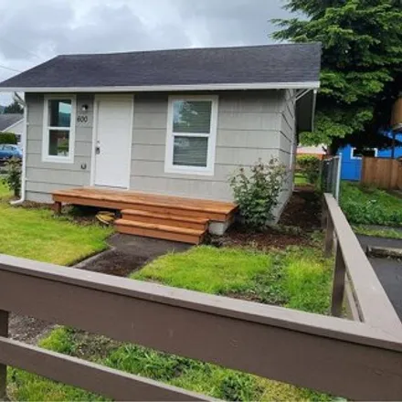 Buy this 2 bed house on 602 South Maple Street in Kelso, WA 98626