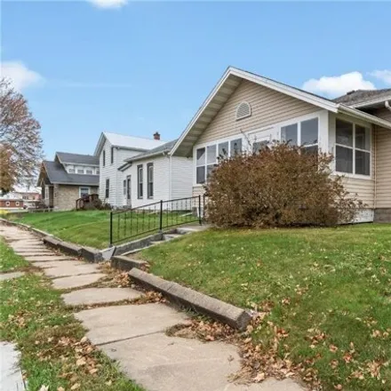 Buy this 3 bed house on 574 C Avenue in Vinton, IA 52349