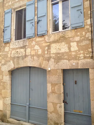 Rent this 2 bed townhouse on Lectoure