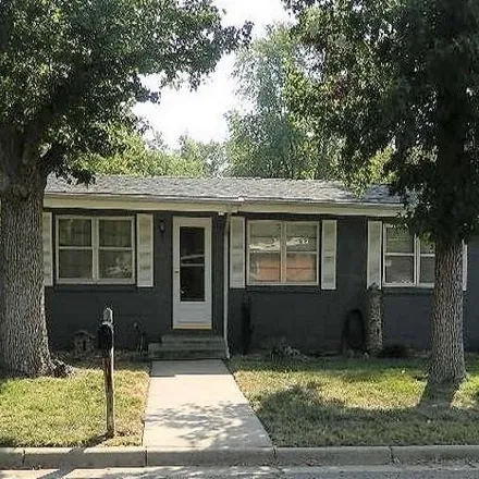 Buy this 3 bed house on 1700 Ritchie Street in Winfield, KS 67156